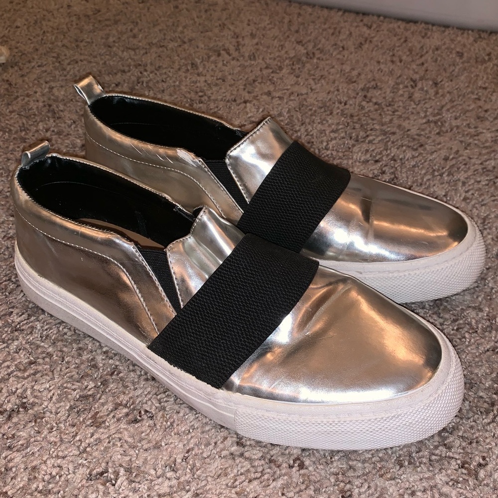 Zara slip on tennis shoes ⭐️